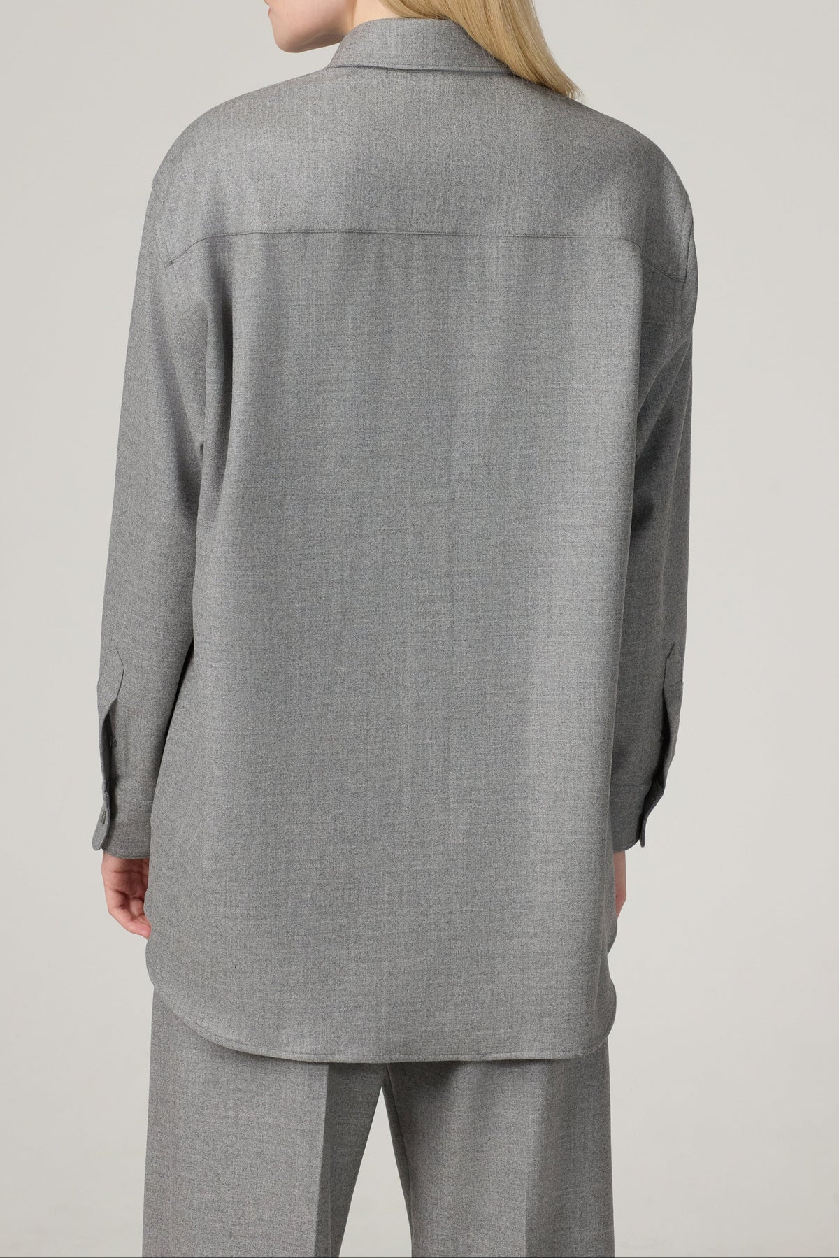 THE UNISEX SHIRT