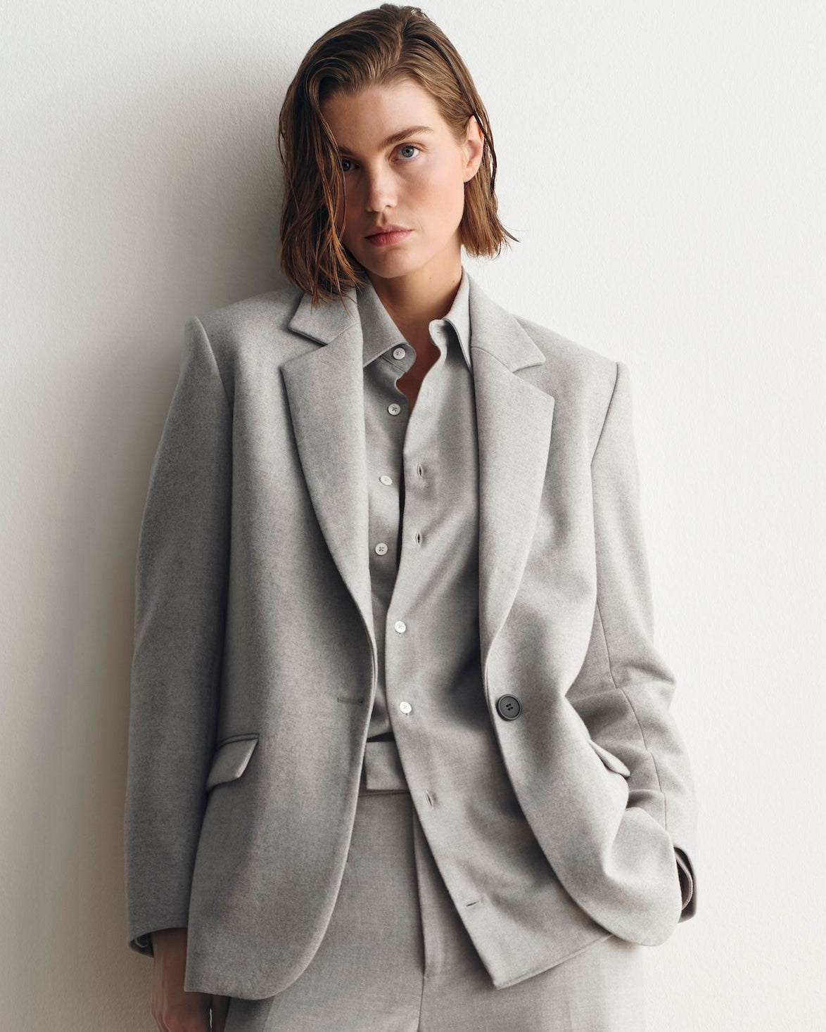 The Unisex Shirt in Light Grey