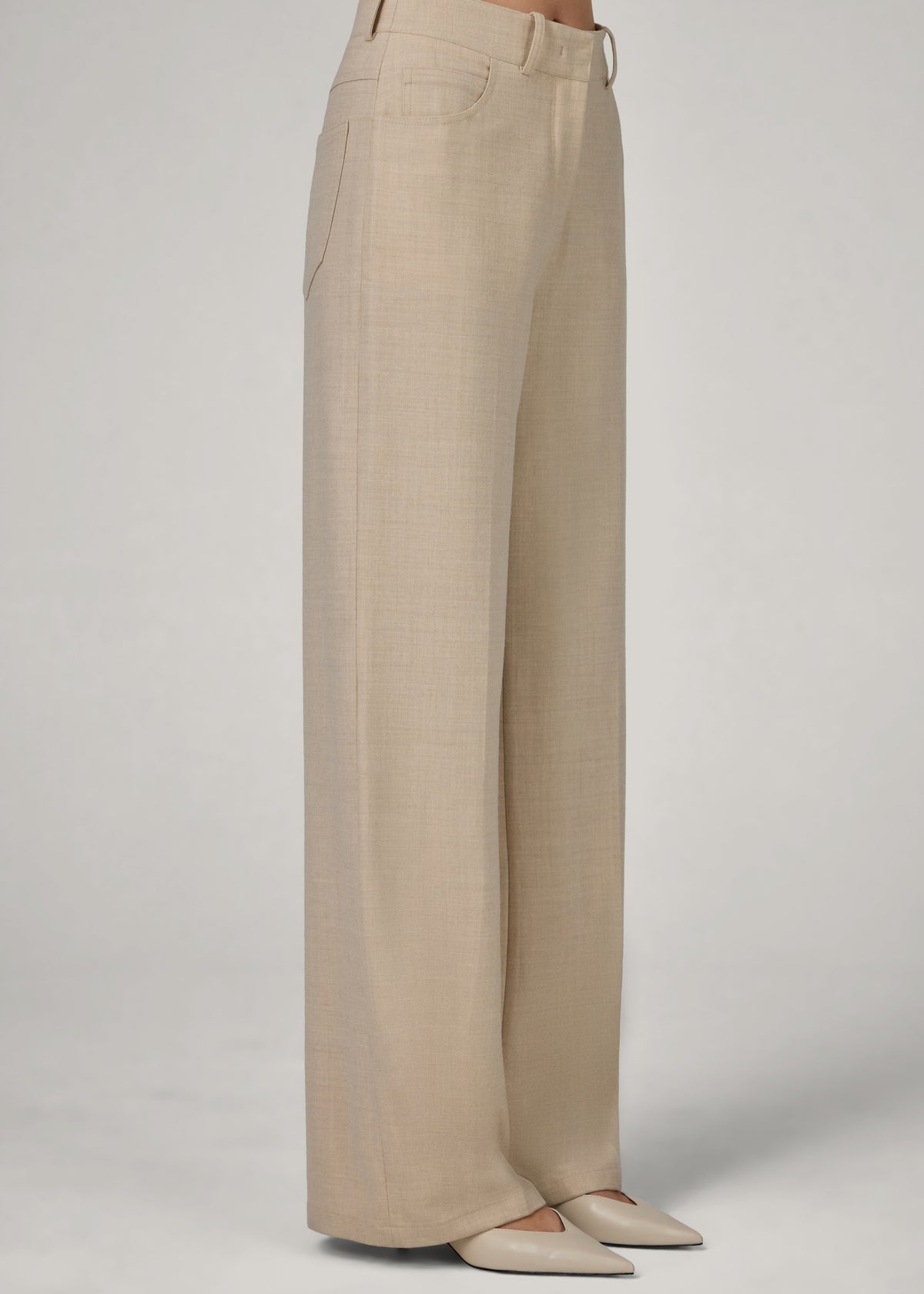 The Bootcut Pants in Cream