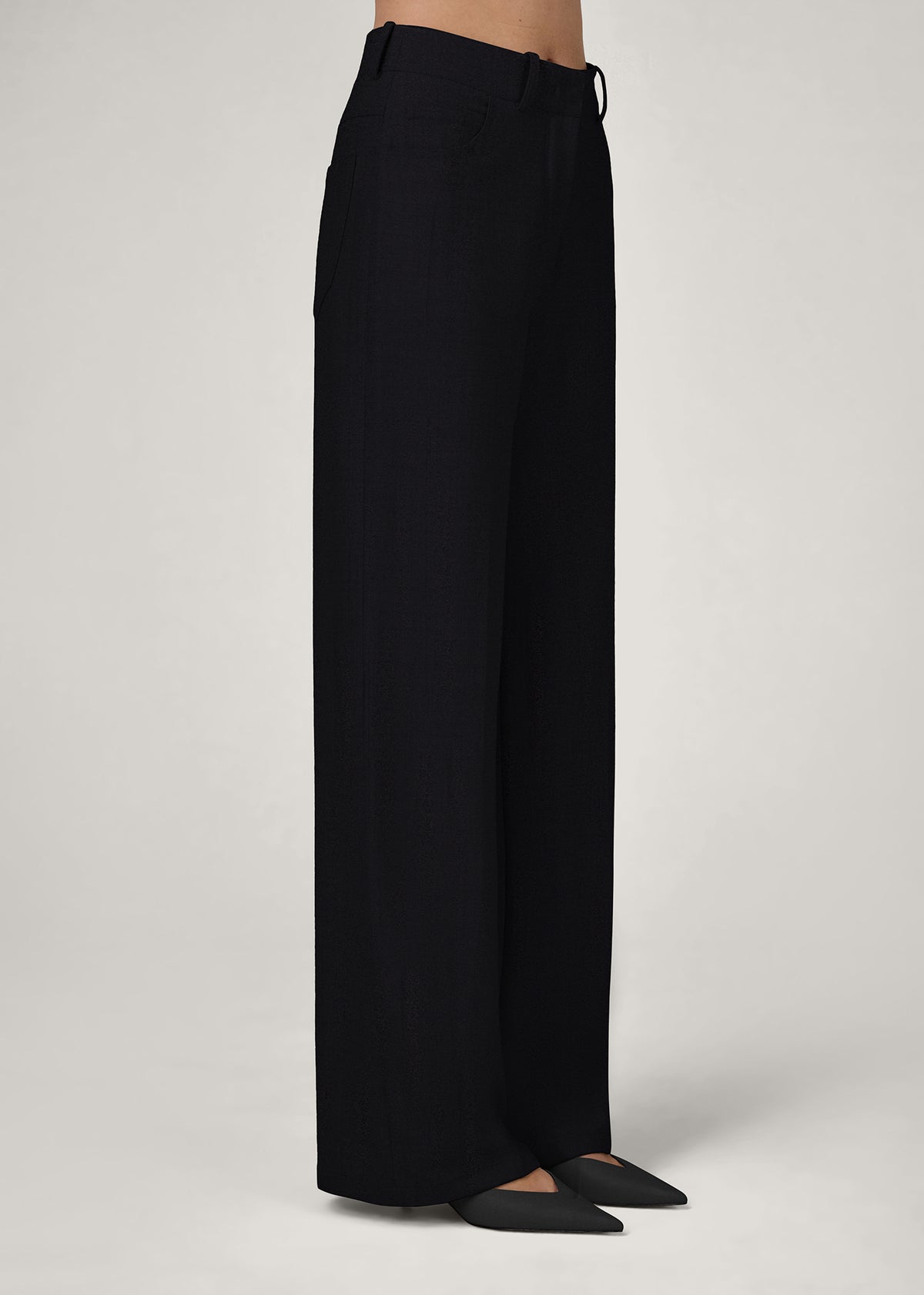 The Bootcut Pants in Black