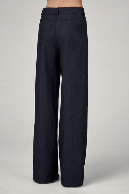 The Bootcut Pants in Dark Navy