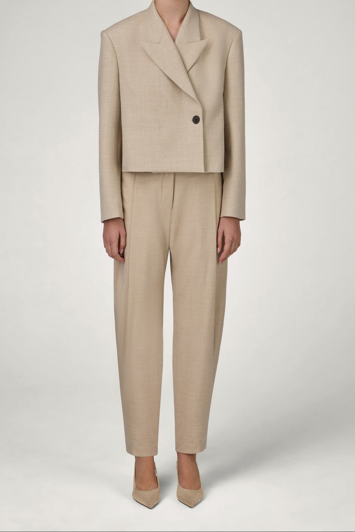 THE JACKET IN CREAM
