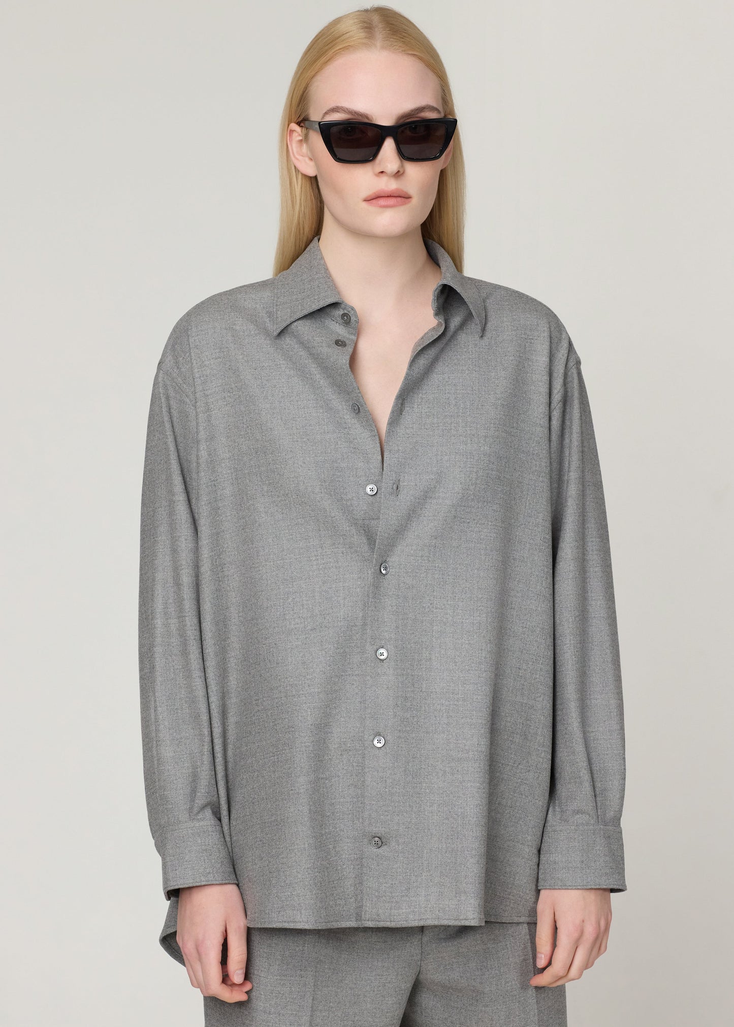 THE UNISEX SHIRT